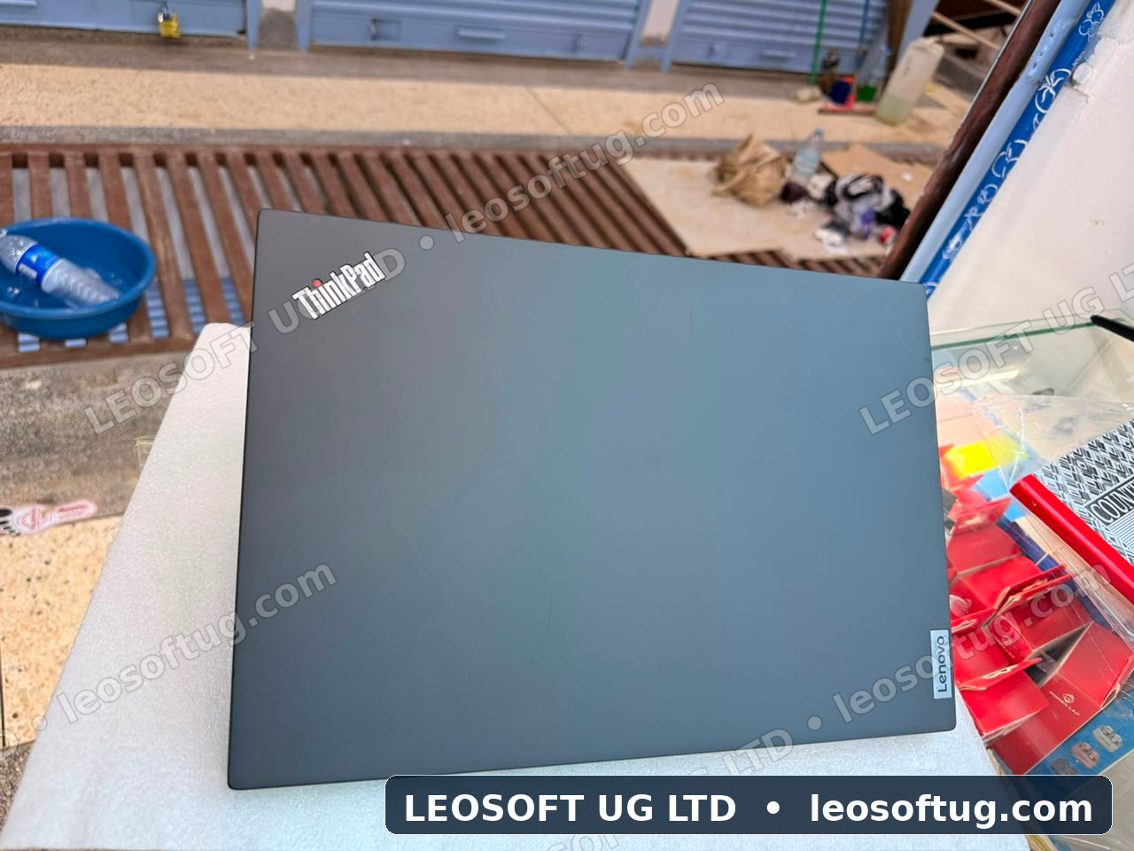 Lenovo ThinkPad T14s Gen 2 (Intel)