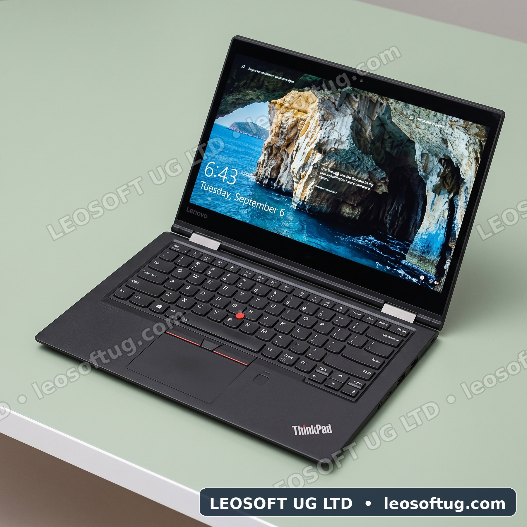 Lenovo ThinkPad Yoga 370 13.3-inch Touchscreen 2-in-1 Convertible (7th Gen Intel Core i5)