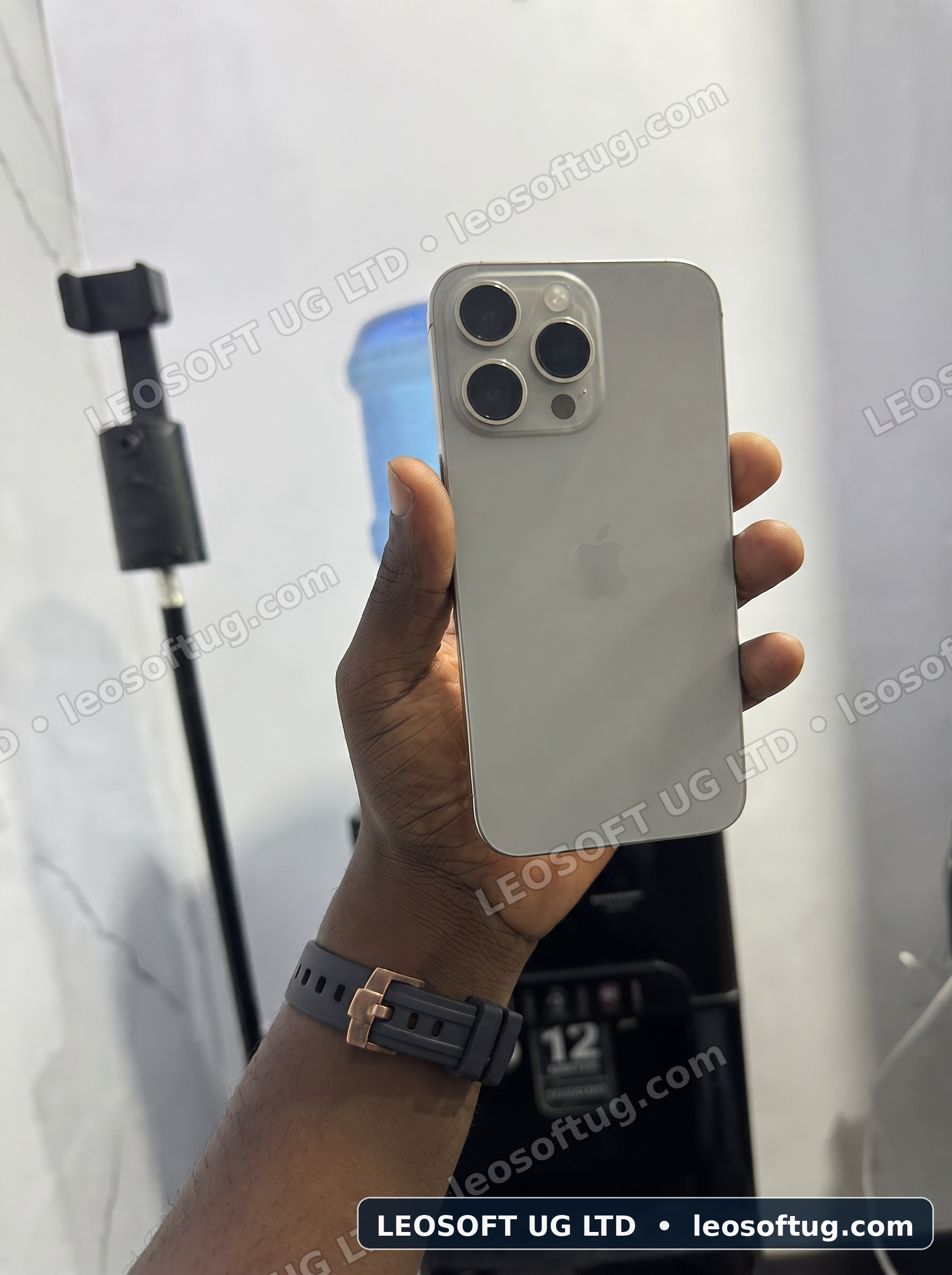 Apple iPhone 15 Pro Max (512GB Edition)
