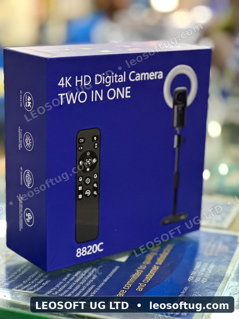 2-in-1 4K Ultra HD Vlogging Camera & Live Streaming Desktop Setup