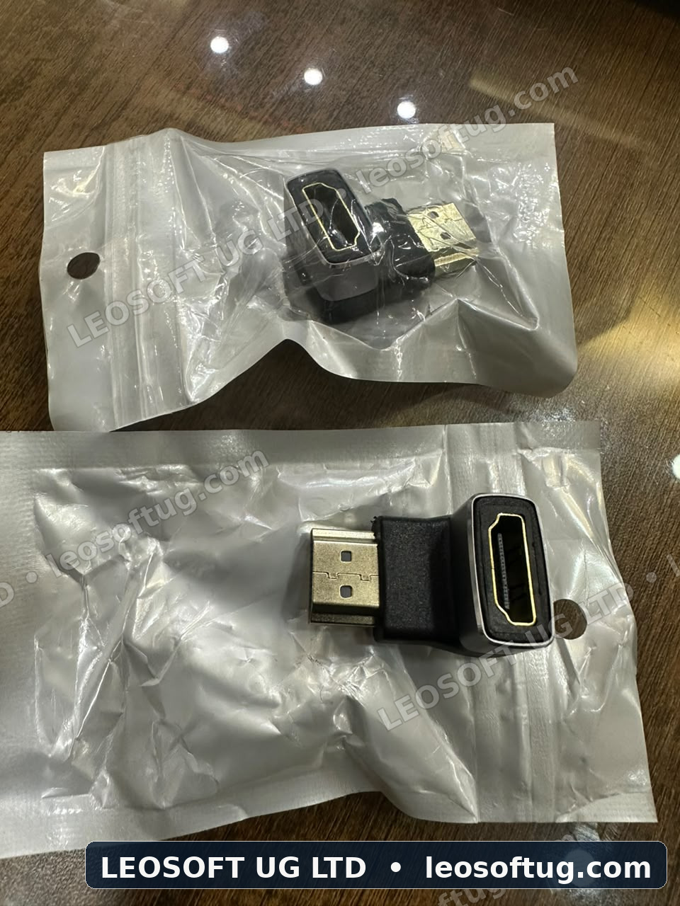 8K Ultra HD HDMI 2.1 Right-Angle Male-to-Female Connector